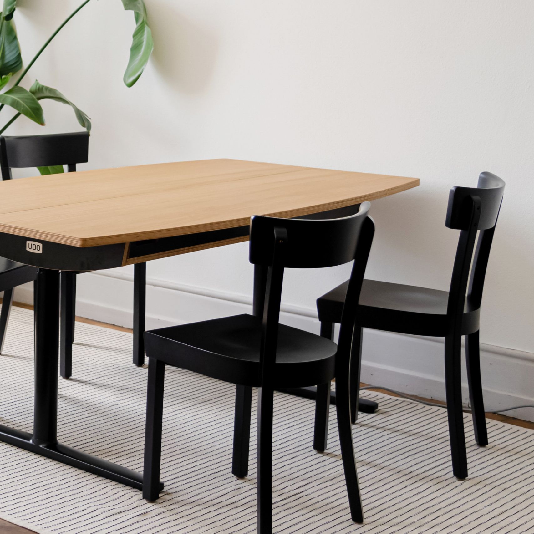 UDO TBL - Home Office Table - Esstisch - UDO Design - Schuler Produktdesign